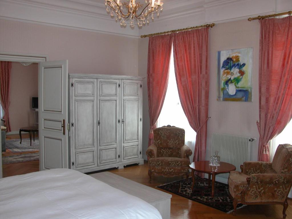 Domaine De Beaupre - Hotel The Originals Relais Guebwiller Rum bild